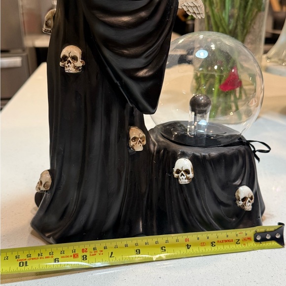Grim Reaper Halloween Decor with Crystal Plasma Tesla BALL - Picture 12 of 15